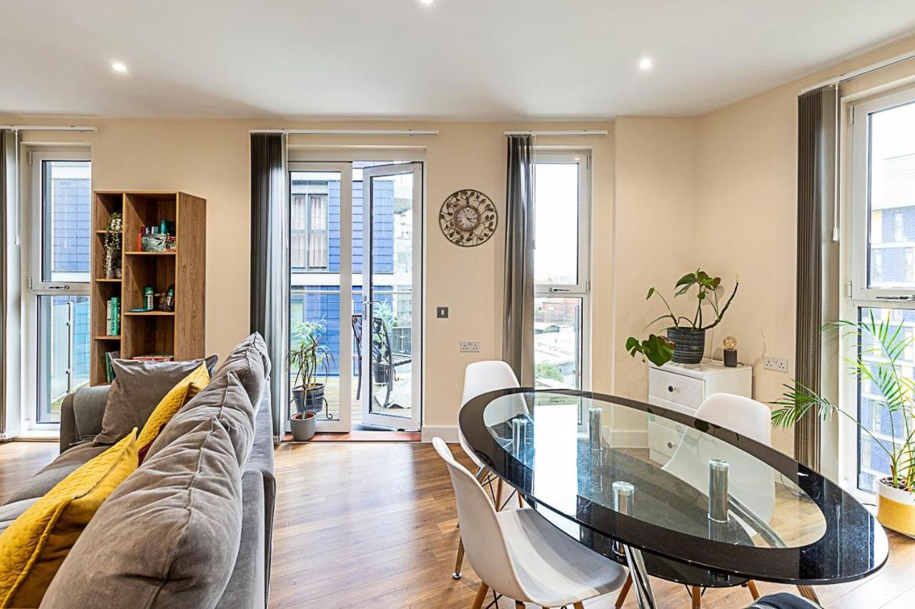 Vibrant London Canal Apartment Екстер'єр фото